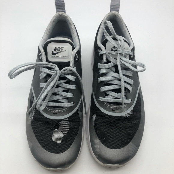 Shoes - Nike grey shoe size 6